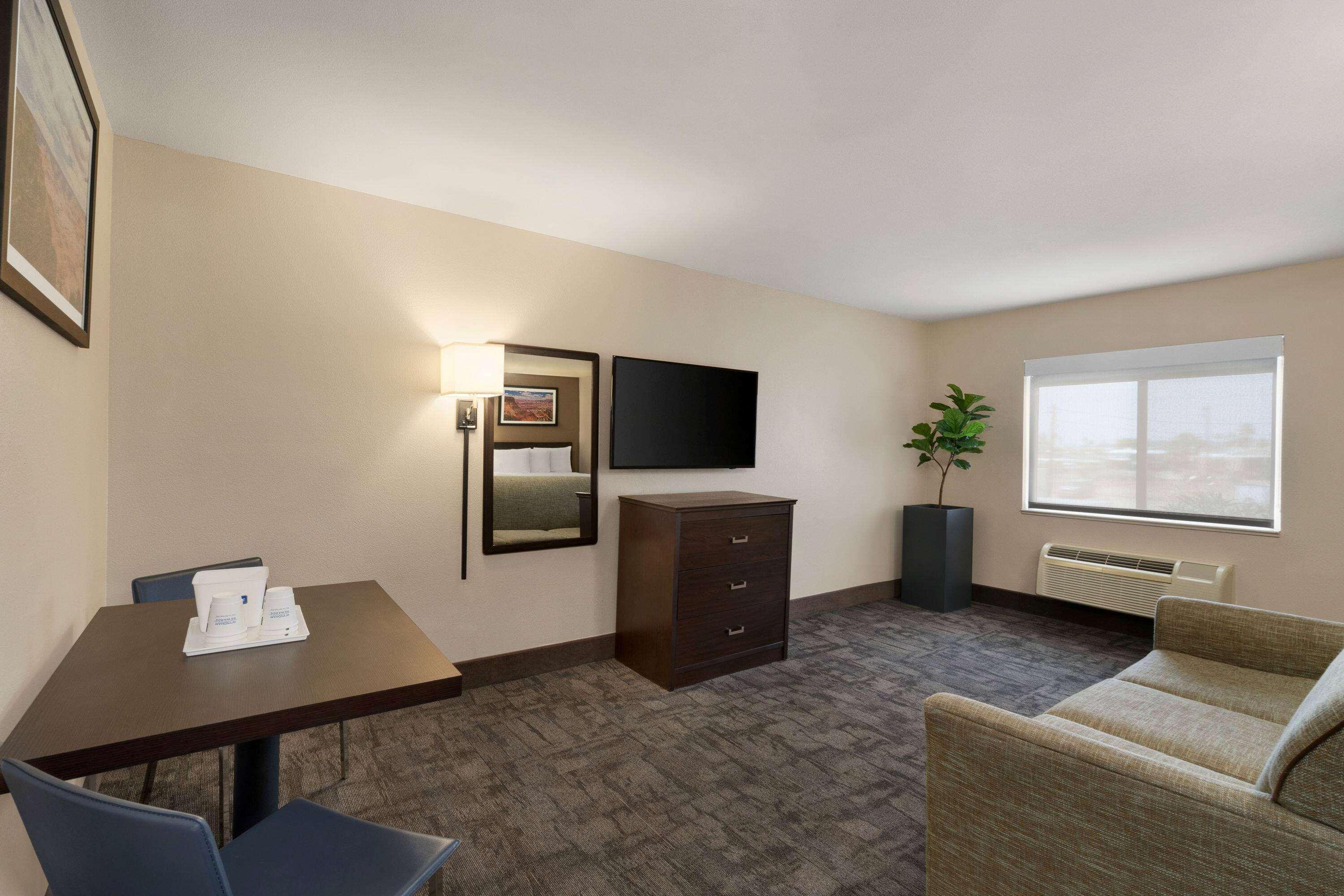 Travelodge By Wyndham Lake Havasu Lake Havasu City Exterior foto