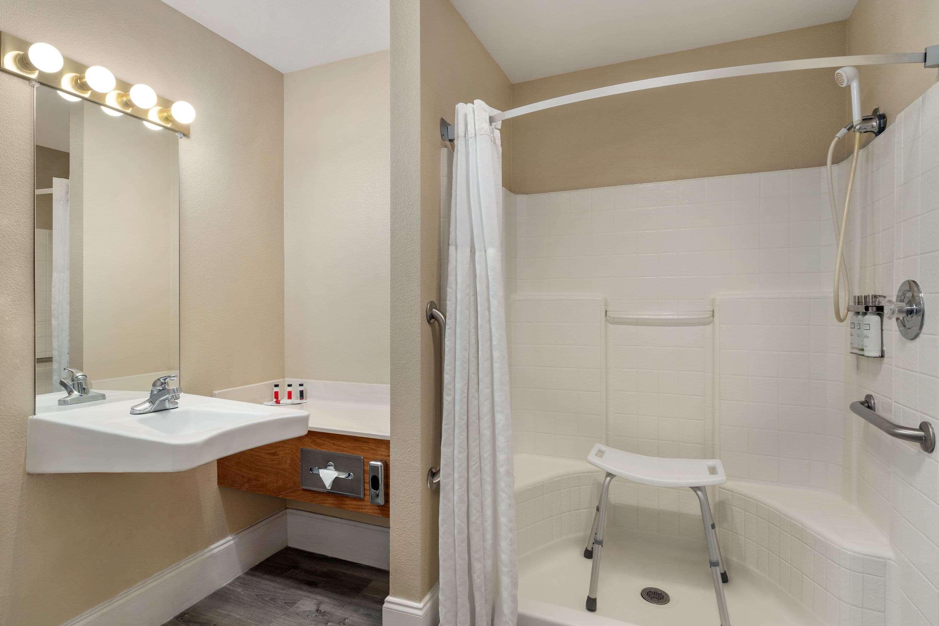 Travelodge By Wyndham Lake Havasu Lake Havasu City Exterior foto